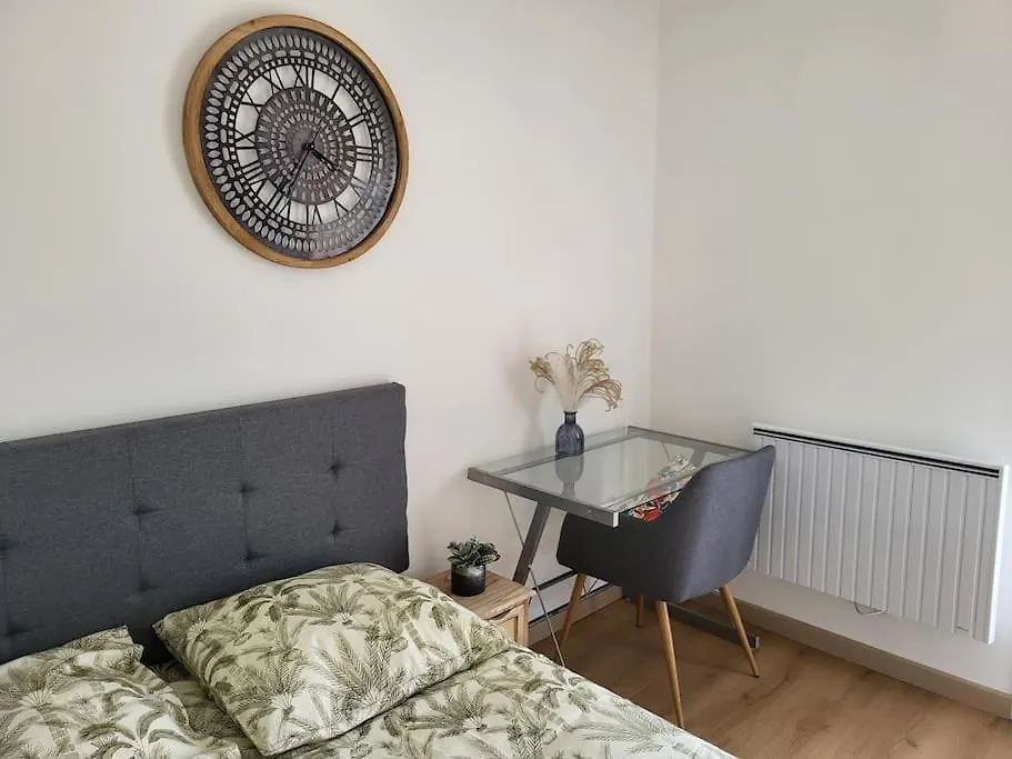 Appartement Cosy Dans Une Maison Proche Mett Tram Beauzelle 0*,  France